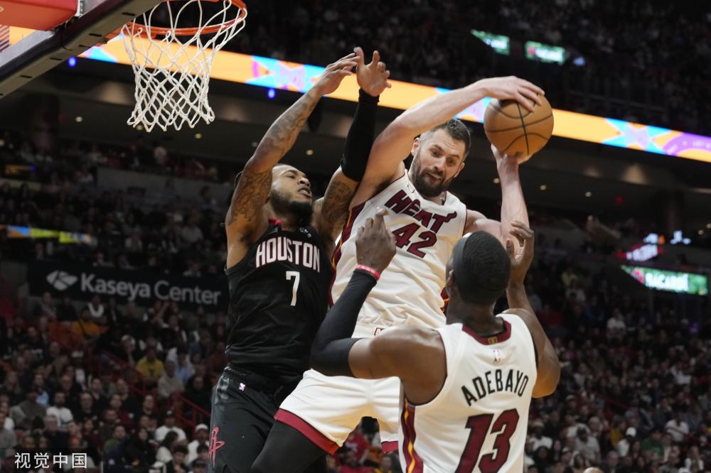 更树立了积 更树立了积