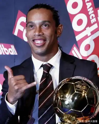 番话引发了 番话引发了